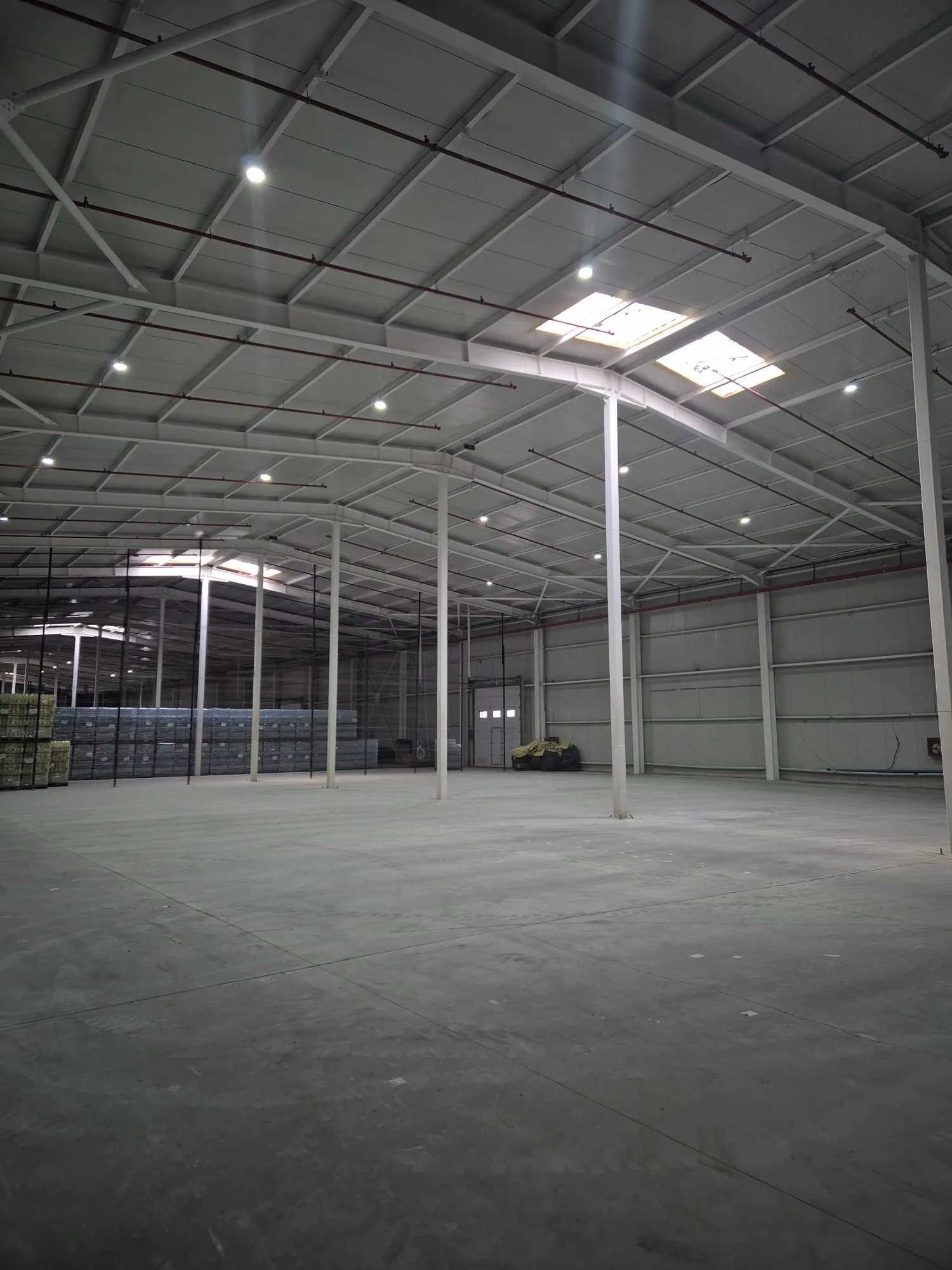 Industrial warehouse for rent Voluntari — near METRO, 1,000 sqm + 2 showroom/office units of 200 sqm — photo 4