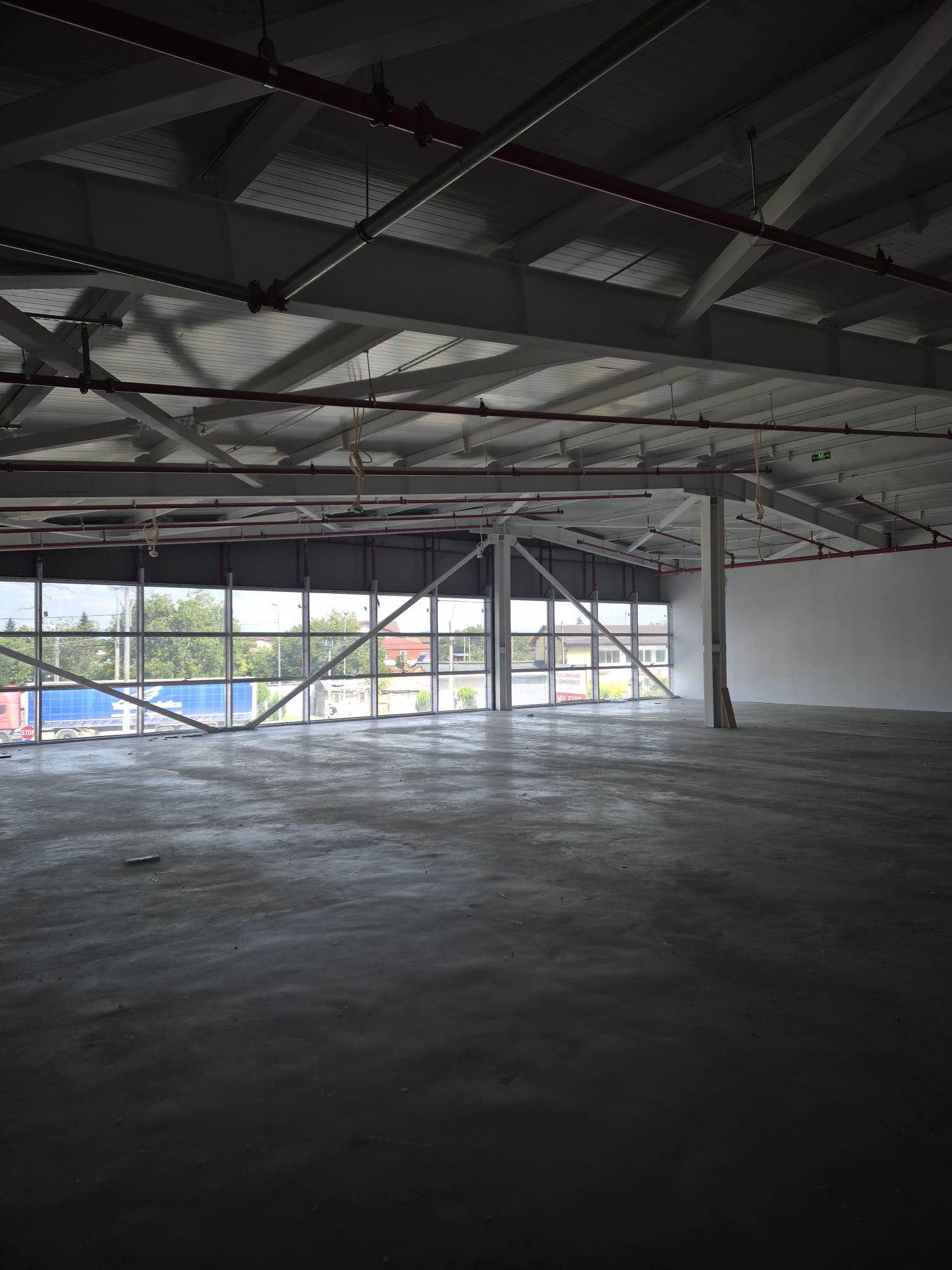Hală industrială de închiriat Voluntari — lângă METRO, 1.000 mp + 2 spații show-room/birouri 200 mp — foto 2