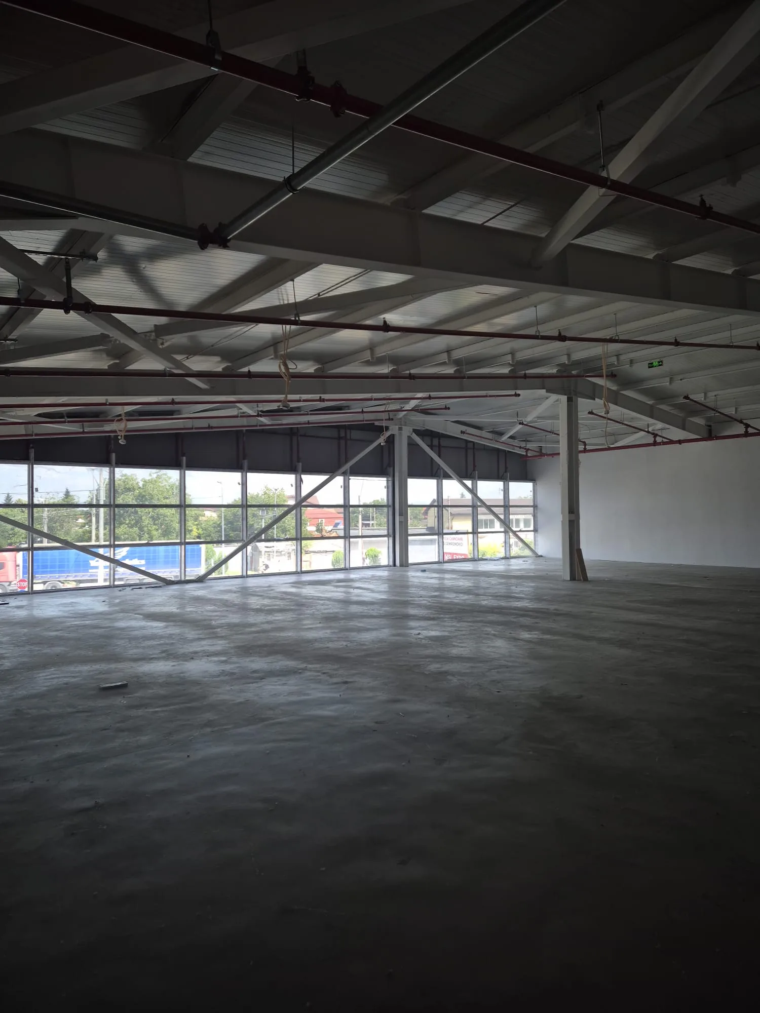 Industrial warehouse for rent Voluntari — near METRO, 1,000 sqm + 2 showroom/office units of 200 sqm — photo 2